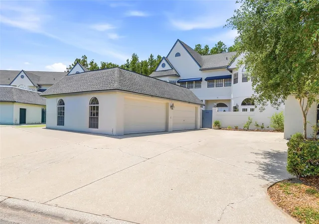 Homes for sale in Lutz, FL | 18740 Wimbledon Cir, Lutz, FL 33558 | MLS# TB8506359