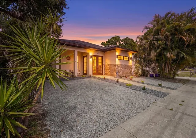 1st image of 1775 7th St, Sarasota, FL 34236 | MLS# A4692920