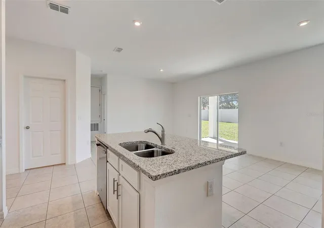 Photo 4 of Single family home for sale at 9221 Harris Hawk Dr, Leesburg, FL 34788 | MLS# O6405947 | Listing updated on 2026-10-10