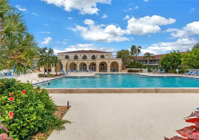 2nd image of 6101 34Th St W, BRADENTON, FL 34210