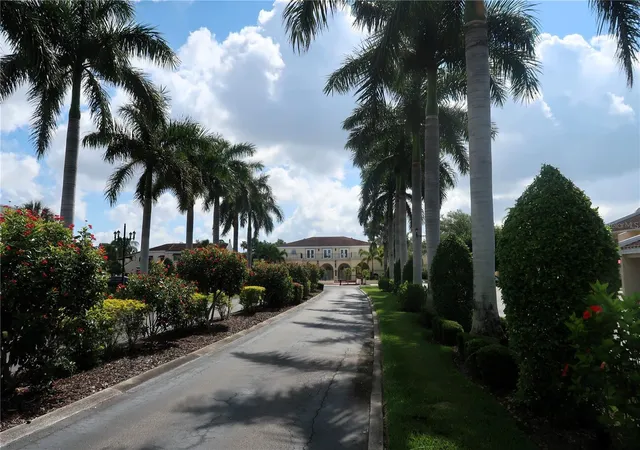 4th image of 6101 34Th St W #24C, Bradenton, FL 34210 | MLS# A4692921