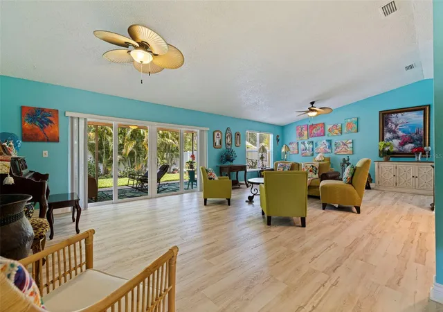 Photo 3 of Single family home for sale at 201 58th Avenue S, St Petersburg, FL 33705 | MLS# TB8506374 | Listing updated on 2026-10-24