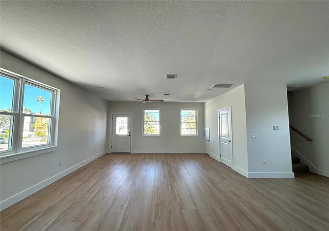 3rd image of 711 Gulf Blvd, Indian Rocks Beach, FL 33785 | MLS# TB8506388