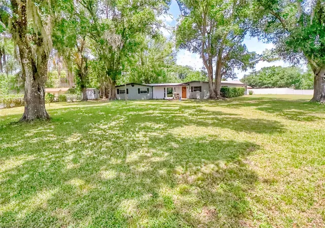2nd image of 5205 Five Acre Rd, Plant City, FL 33565 | MLS# A4692932