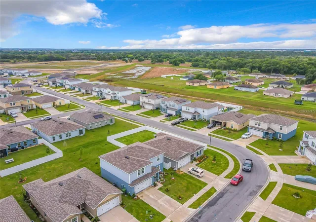 Photo 2 of Single family home for sale at 567 Eagle Landing Blvd, Winter Haven, FL 33880 | MLS# S5149475 | Listing updated on 2026-07-09