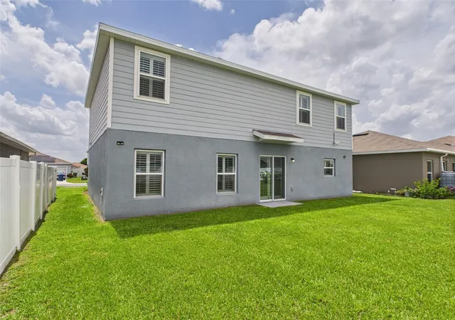 Photo 4 of Single family home for sale at 567 Eagle Landing Blvd, Winter Haven, FL 33880 | MLS# S5149475 | Listing updated on 2026-07-09