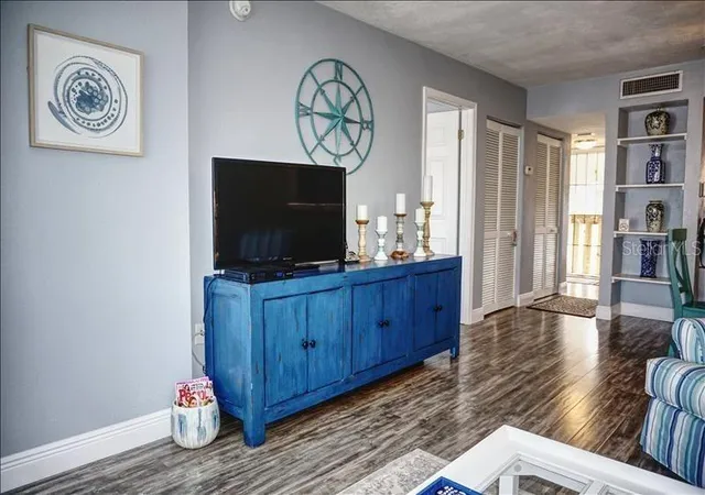 5th image of 1801 Gulf Dr N #266, Bradenton Beach, FL 34217 | MLS# A4692935