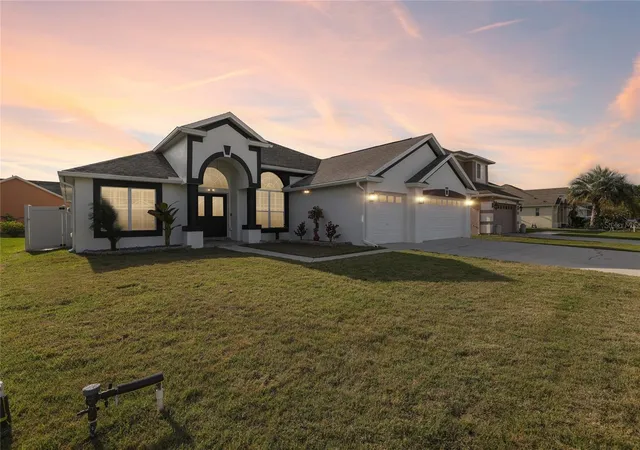 Photo 1 of Single family home for sale at 4612 Huron Bay Cir, Kissimmee, FL 34759 | MLS# S5149478 | Listing updated on 2026-09-24