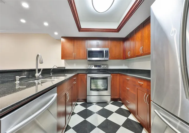 3rd image of 606 S Glen Ave #10, Tampa, FL 33609 | MLS# TB8506425