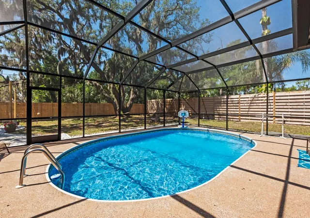 Photo 4 of Single family home for sale at 2352 Palm Ter, Sarasota, FL 34231 | MLS# A4692941 | Listing updated on 2026-07-11