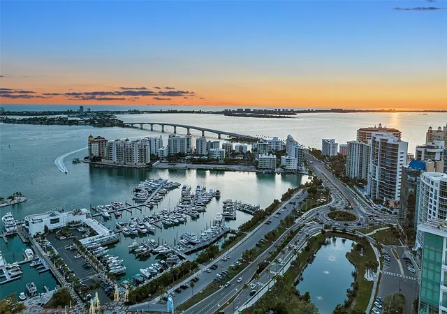 2nd image of 33 S Palm Ave, Sarasota, FL 34236