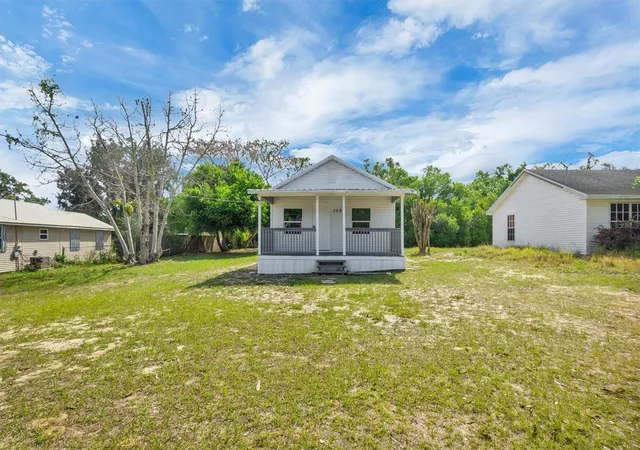 2nd image of 209 Piney Ave, Lake Wales, FL 33898 | MLS# S5149492
