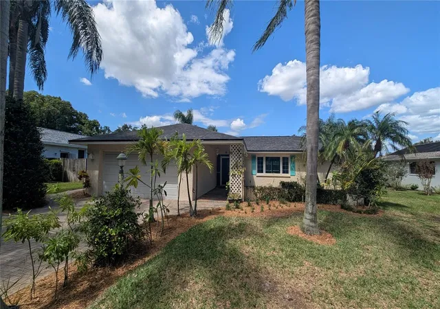 Photo 1 of Single family home for sale at 2972 Kenilwick Dr S, Clearwater, FL 33761 | MLS# TB8506510 | Listing updated on 2026-10-22