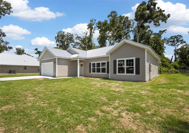 Single family home for sale at 9100 Dorie Dr, TRENTON, FL 32693 | MLS# GC540180
