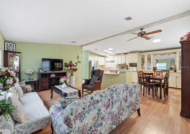 3rd image of 5027 Forest Crest Dr, Lakeland, FL 33810 | MLS# TB8506521