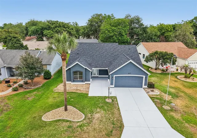 1st image of 207 Desota Ct, Lady Lake, FL 32159 | MLS# G5112093