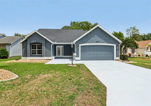 2nd image of 207 Desota Ct, Lady Lake, FL 32159 | MLS# G5112093