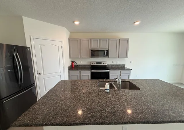5th image of 2029 Maple Ridge Dr, Zellwood, FL 32798 | MLS# O6406112