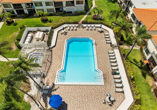 Listing Photo 2 - Condo for sale in building located at 6294 Bahia Del Mar Cir, St. Petersburg, FL 33715 - Unit #904
