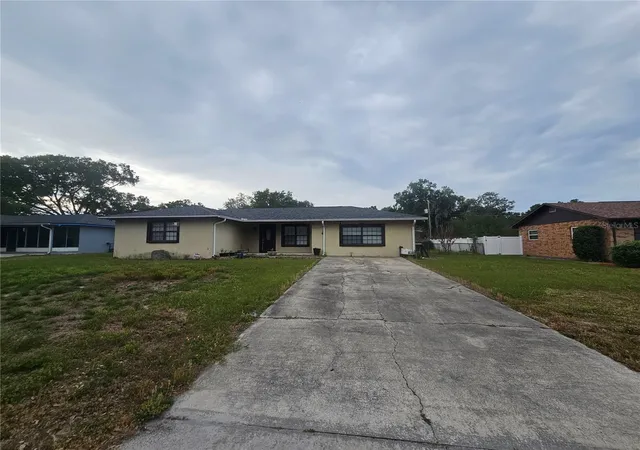 Photo 2 of Single family home for sale at 204 Jenny Way, Lakeland, FL 33809 | MLS# TB8506545 | Listing updated on 2026-07-18