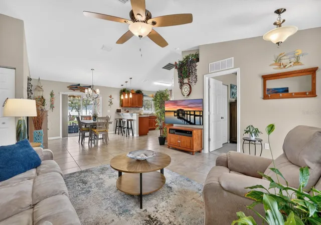 Homes for sale in Palm Coast, FL | 2 Seoane Ct, Palm Coast, FL 32164 | MLS# FC318405