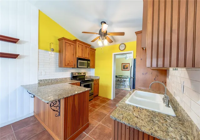 Photo 5 of Single family home for sale at 316 Alba St E, Venice, FL 34285 | MLS# R4911237 | Listing updated on 2026-08-31