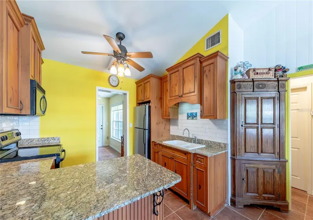 Photo 4 of Single family home for sale at 316 Alba St E, Venice, FL 34285 | MLS# R4911237 | Listing updated on 2026-08-31