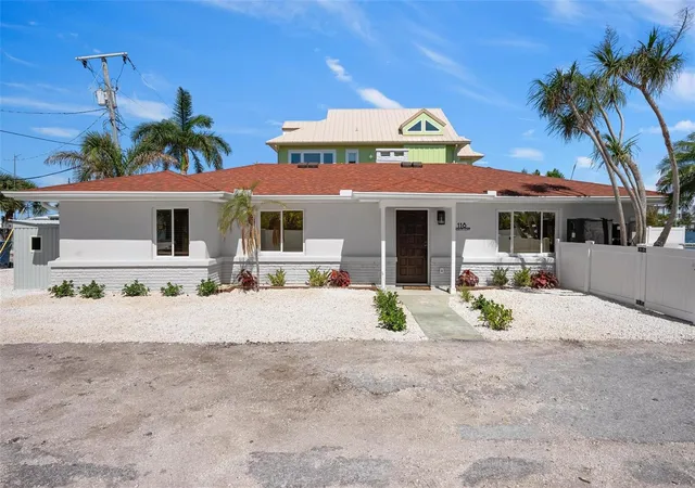 1st image of 118 9th St N, Bradenton Beach, FL 34217 | MLS# A4692977