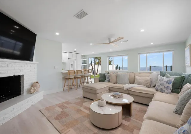 Photo 3 of Single family home for sale at 118 9th Street N, Bradenton Beach, FL 34217 | MLS# A4692977 | Listing updated on 2026-09-28
