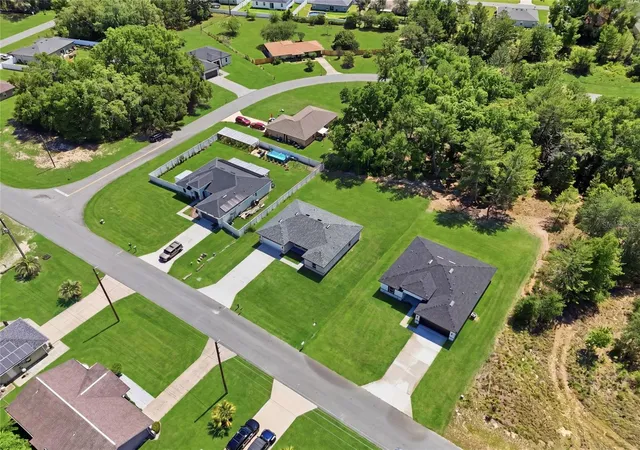 Photo 3 of Single family home for sale at 16843 SW 18th Avenue Rd, Ocala, FL 34473 | MLS# O6406151 | Listing updated on 2026-09-14