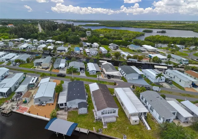 33rd image of 3119 Sunny Harbor Dr, Punta Gorda, FL 33982 | MLS# A4692979