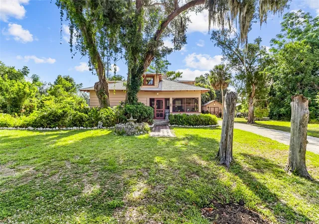 Photo 2 of Single family home for sale at 117 Tucker Ave, Sarasota, FL 34232 | MLS# A4692983 | Listing updated on 2026-07-10