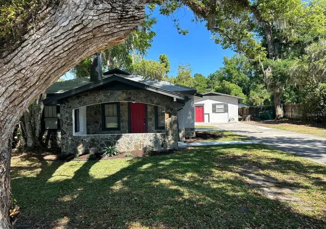 Single family home for sale at 221 N Julia Ave, DELAND, FL 32720 | MLS# O6406165