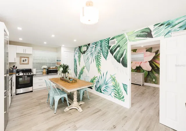 3rd image of 106 E Bay Dr, Treasure Island, FL 33706 | MLS# TB8506601