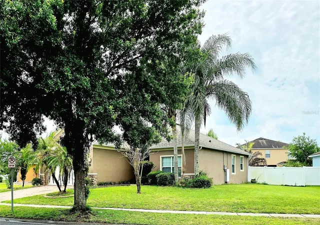 Photo 3 of Single family home for sale at 1710 Plantation Pointe Dr, Orlando, FL 32824 | MLS# O6406177 | Listing updated on 2026-08-10