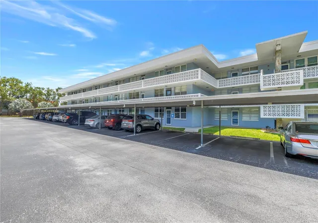 Homes for sale in St Petersburg, FL | 4720 Locust St Ne #116, St Petersburg, FL 33703 | MLS# TB8506624