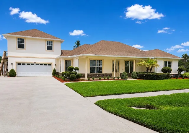 2nd image of 6402 Barcellona Rd, Land O Lakes, FL 34637 | MLS# W7885606