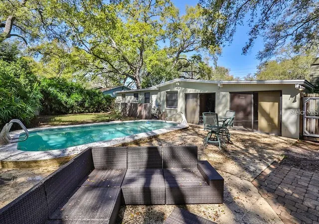4th image of 3214 W Coachman Ave, Tampa, FL 33611 | MLS# TB8506632