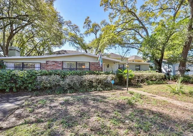 2nd image of 3214 W Coachman Ave, Tampa, FL 33611 | MLS# TB8506632