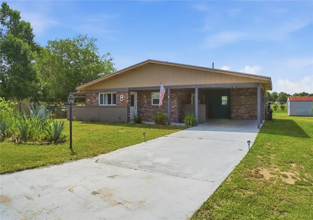 1st image of 8 Silver Wy, Ocala, FL 34472 | MLS# OM724371