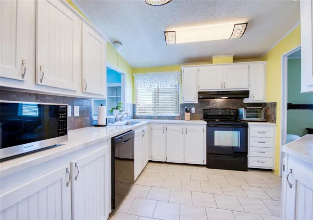 Photo 3 of Sale Pending at 228 Tarpon Ln, Oldsmar, FL 34677 | MLS# TB8506652 | Listing updated on 2026-09-08