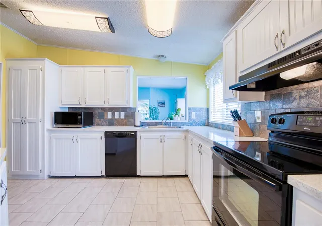 Photo 4 of Sale Pending at 228 Tarpon Ln, Oldsmar, FL 34677 | MLS# TB8506652 | Listing updated on 2026-09-08