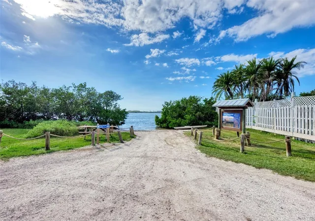 Homes for sale in Sarasota, FL | 0 (Lot 15) Wharf Rd, Sarasota, FL 34231 | MLS# A4693001