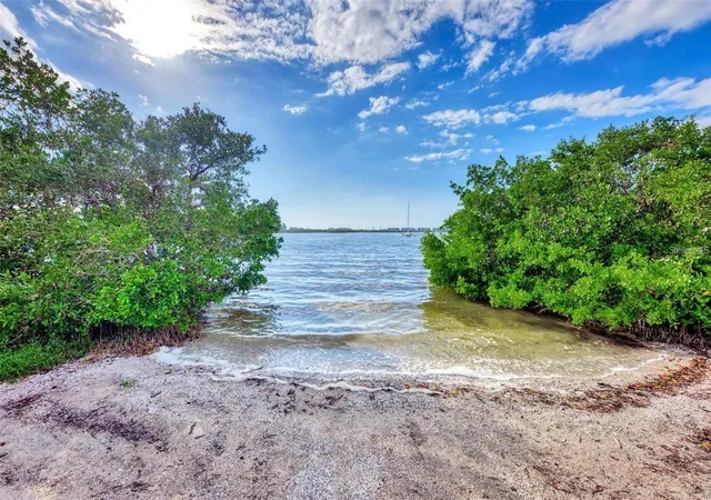 Homes for sale in Sarasota, FL | 0 (lot 15) Wharf Rd, Sarasota, FL 34231 | MLS# A4693001