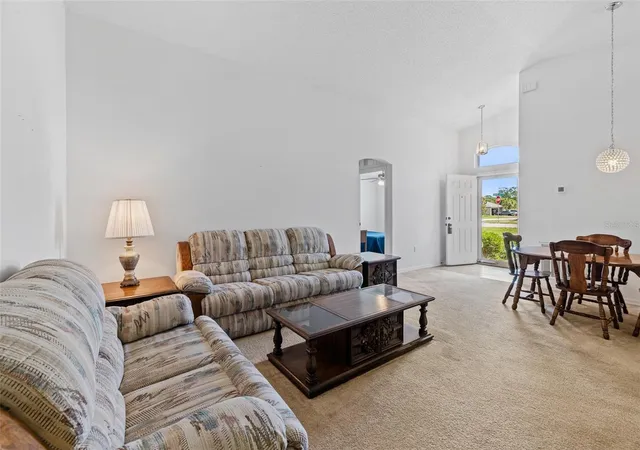 Homes for sale in Edgewater, FL | 312 Broken Oak Dr, Edgewater, FL 32141 | MLS# NS1088168