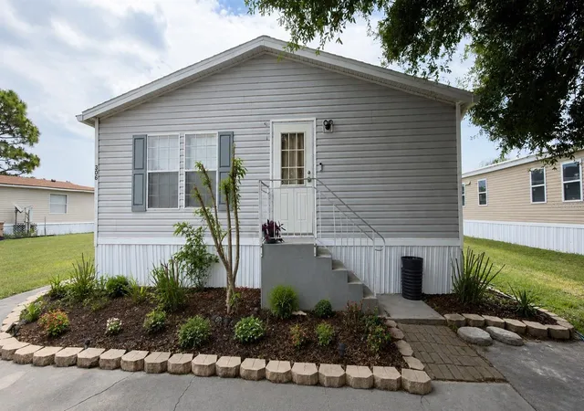 2nd image of 306 Evandee Ct, Kissimmee, FL 34758 | MLS# OM724375