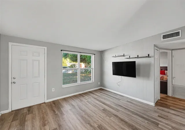 4th image of 8036 Rose Ter, Seminole, FL 33777 | MLS# TB8506664