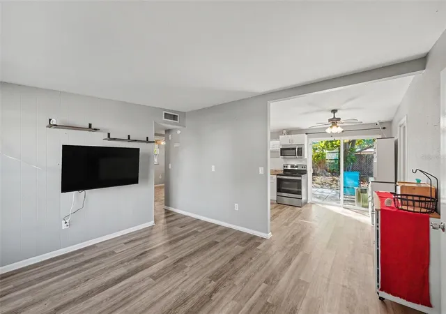 5th image of 8036 Rose Ter, Seminole, FL 33777 | MLS# TB8506664