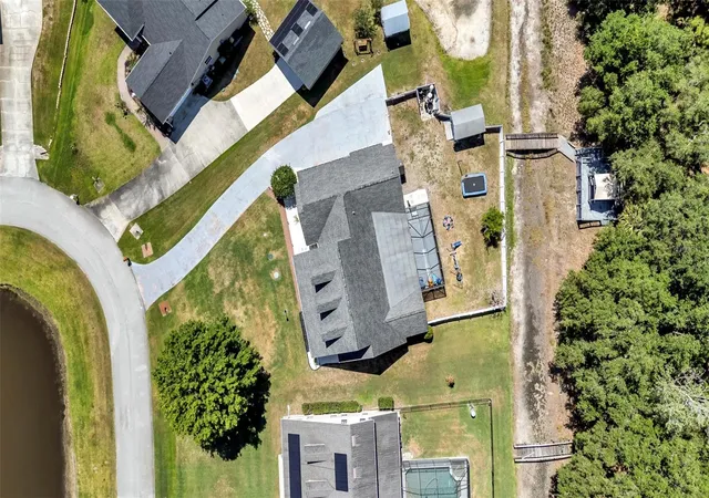 4th image of 1413 Hidden Creek Ln, Winter Haven, FL 33880 | MLS# L4961757