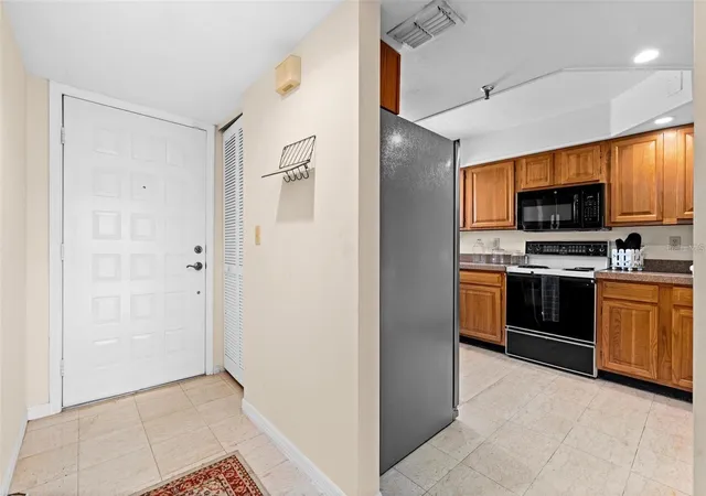 Listing Photo 4 - Condo for sale in building located at 1162 Carmel Cir, Casselberry, FL 32707 - Unit #440